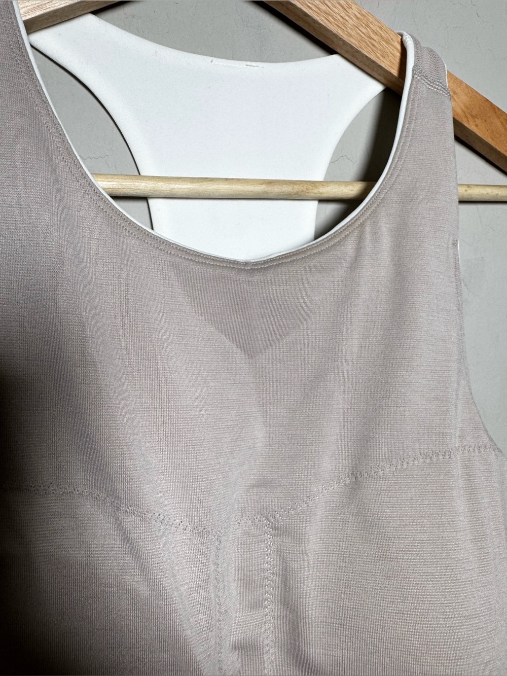 Lululemon Scallop-Hem High-Neck Tennis Tank Top *Medium Support, B/C Cup
White - Picture 11 of 11